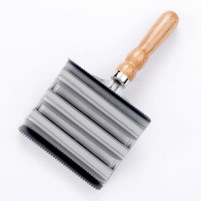 Lincoln Metal Curry Comb - Small Lincoln